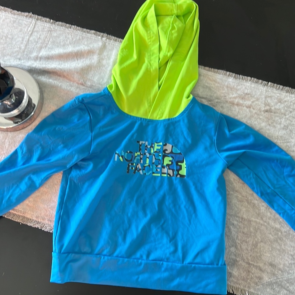 The north face swim shirt hood flashdry 12-18 months